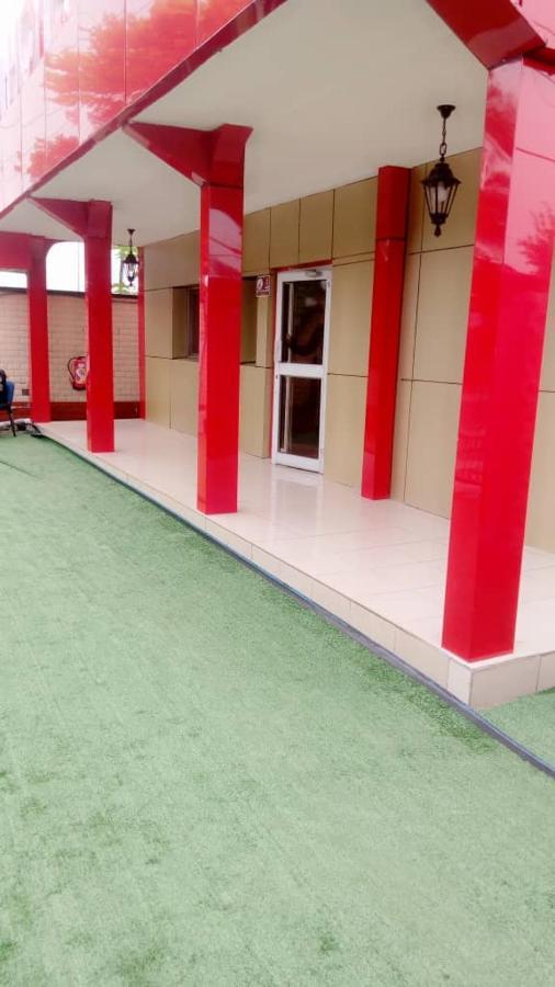 Fini Hotel Bobende Limbe Εξωτερικό φωτογραφία