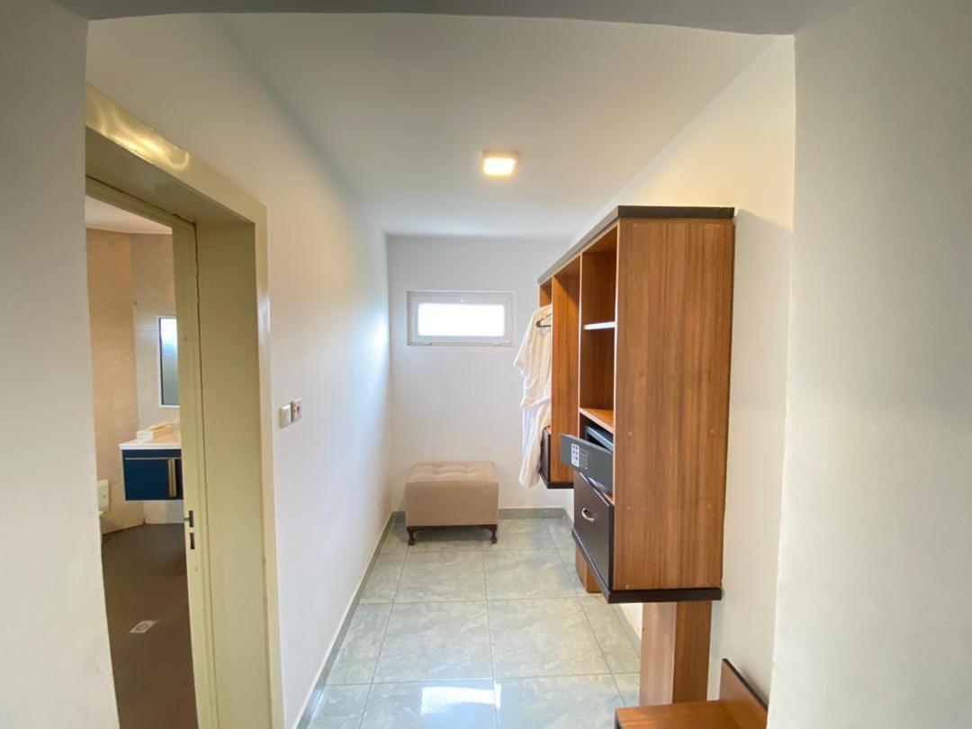 Fini Hotel Bobende Limbe Εξωτερικό φωτογραφία