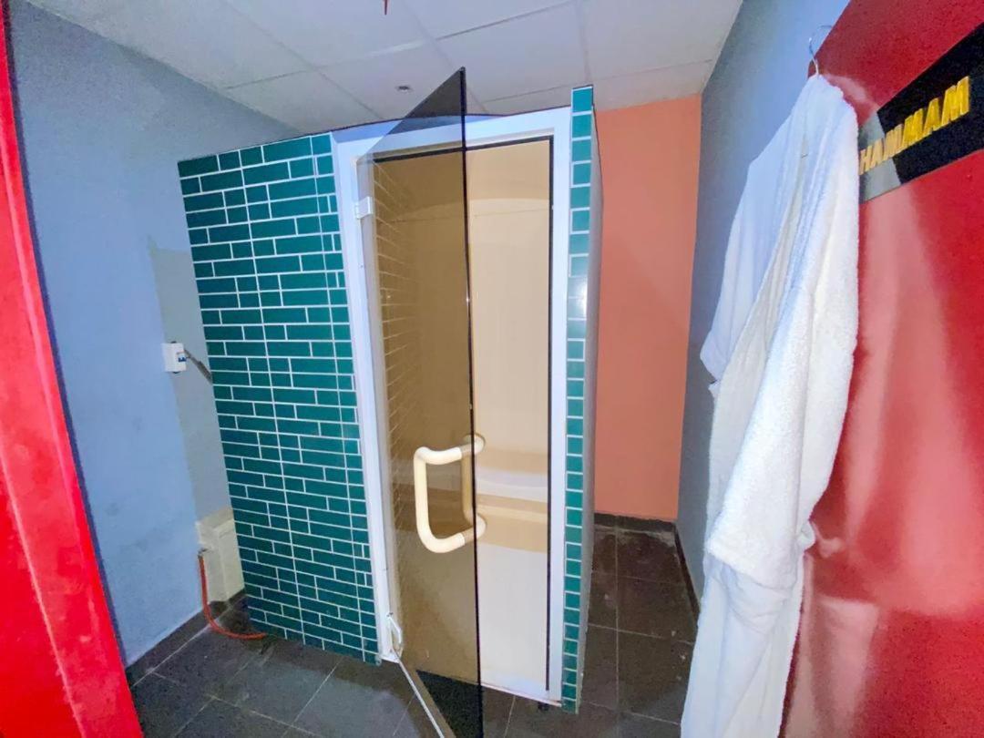 Fini Hotel Bobende Limbe Εξωτερικό φωτογραφία