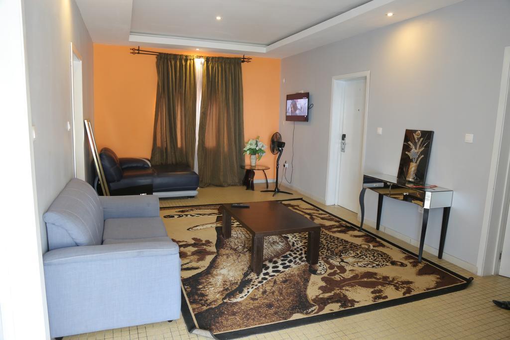 Fini Hotel Bobende Limbe Εξωτερικό φωτογραφία
